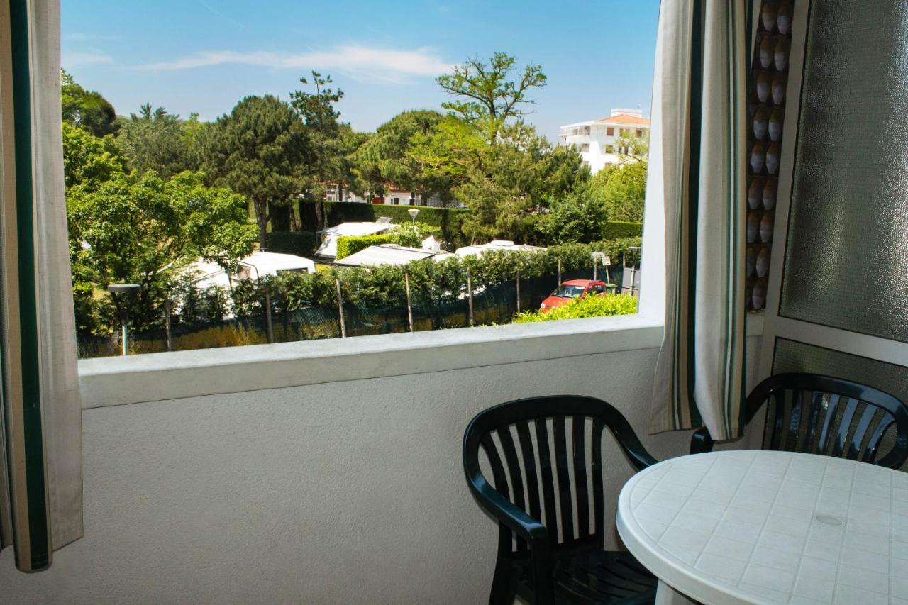 Hotel Hiki 3 Superior Bibione Bagian luar foto