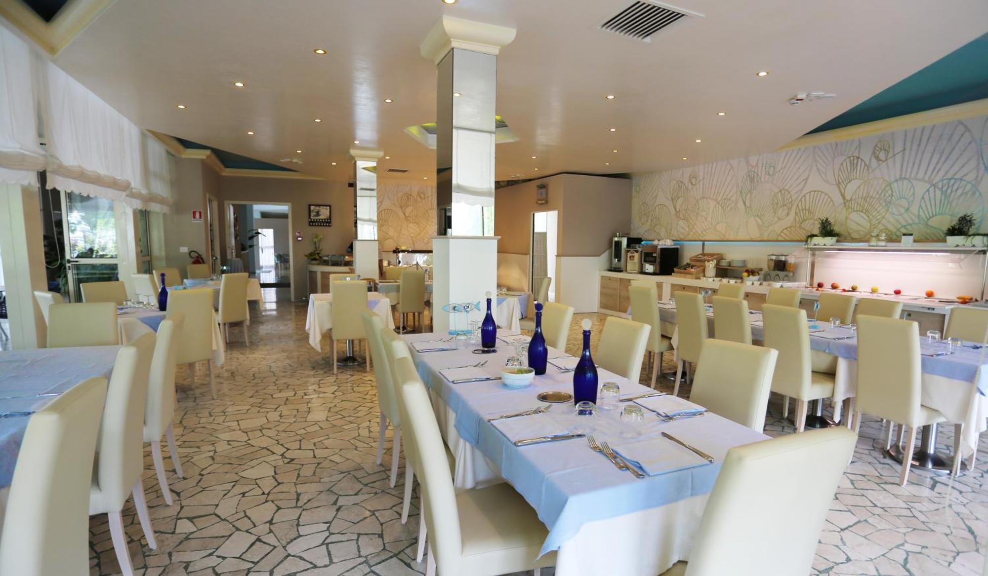 Hotel Hiki 3 Superior Bibione Bagian luar foto