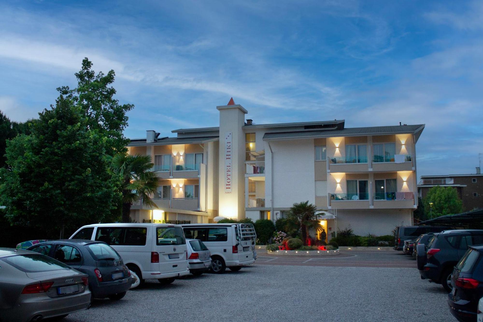 Hotel Hiki 3 Superior Bibione Bagian luar foto