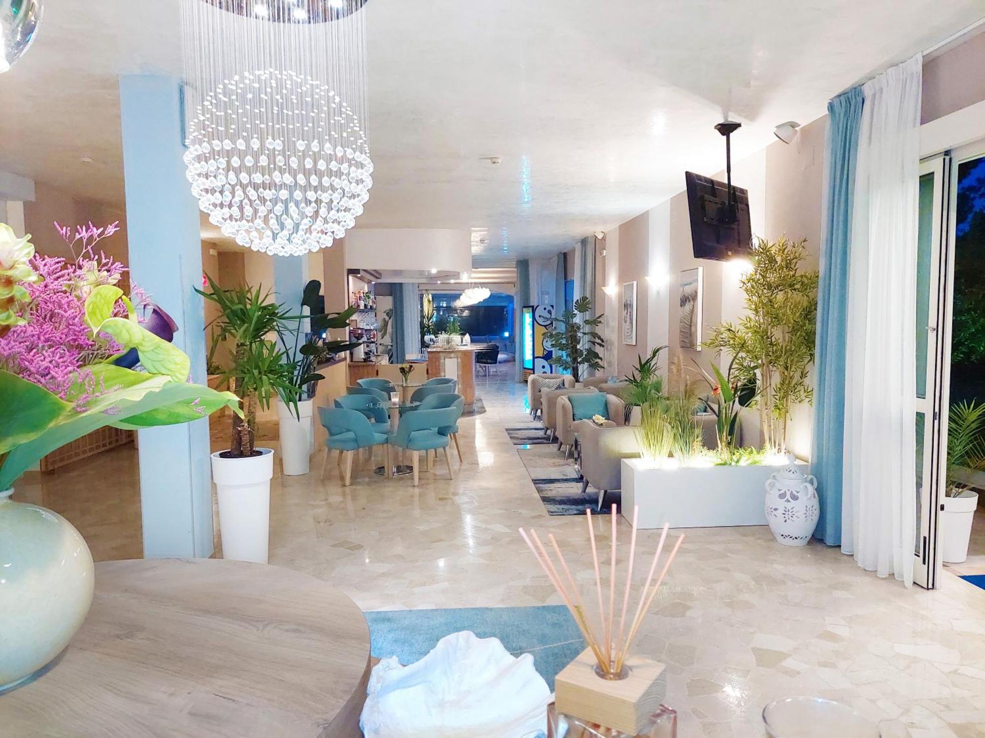Hotel Hiki 3 Superior Bibione Bagian luar foto