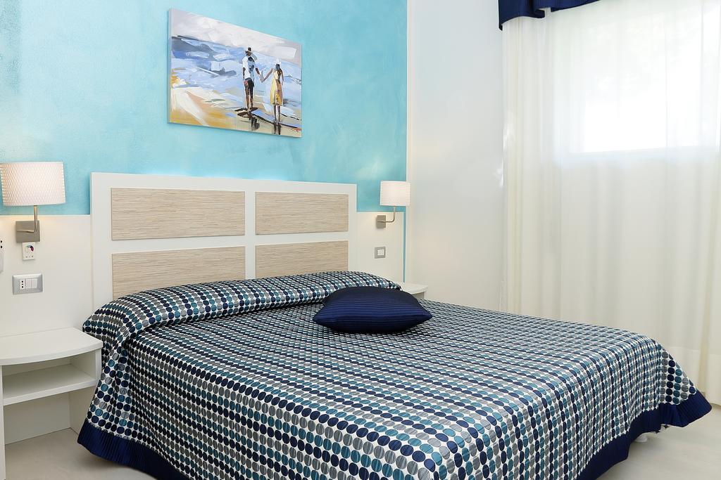 Hotel Hiki 3 Superior Bibione Bagian luar foto