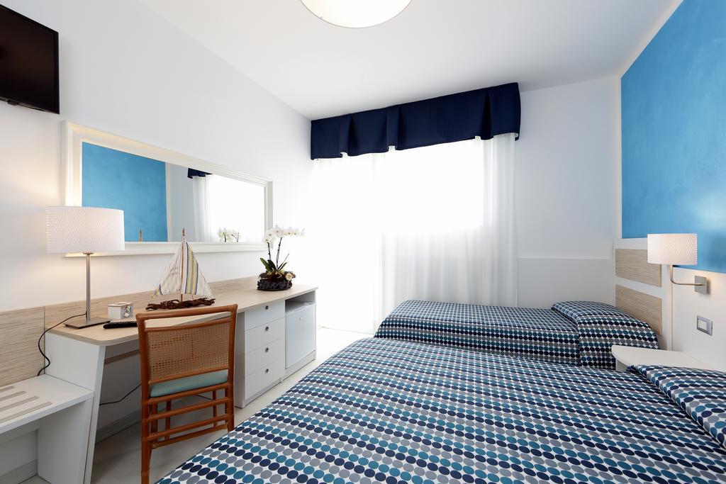 Hotel Hiki 3 Superior Bibione Bagian luar foto
