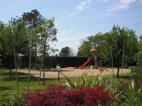 Hotel Hiki 3 Superior Bibione Bagian luar foto